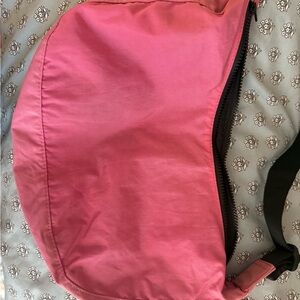 BAGGU Pink Shoulder Bag with Black Strap